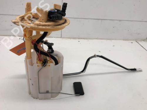 Used Fuel pump MERCEDES-BENZ SPRINTER 3,5-t Van (B907, B910) 317 CDI RWD (907.631, 907.633, 907.635, 907.637) (170 hp) 27548465