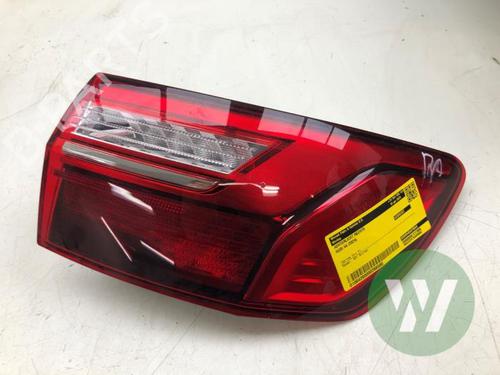 Farolim direito Farolim direito AUDI A4 B9 (8W2, 8WC) 40 TDI Mild Hybrid quattro (204 hp) 33906828 33906828