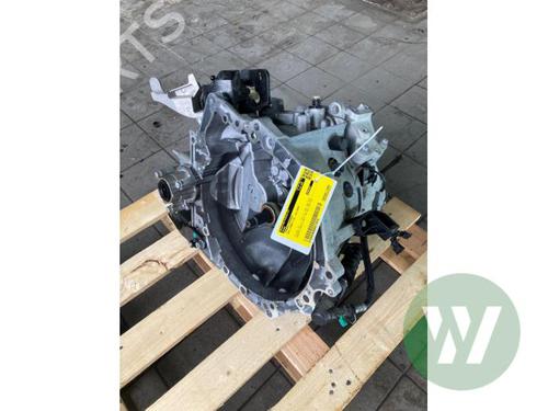 Used Gearbox Gearbox OPEL CORSA F (P2JO) 1.2 (68) (101 hp) 40221699 40221699