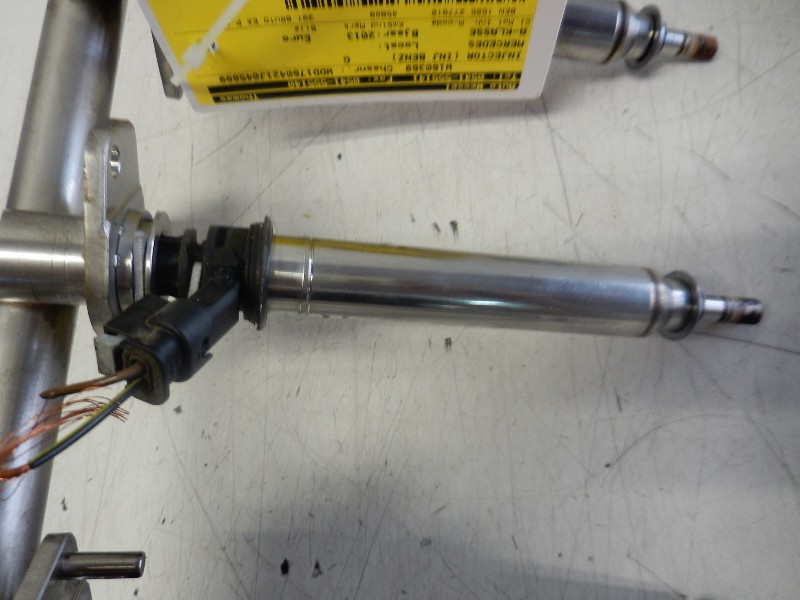 Injection rail MERCEDES-BENZ A-CLASS (W176) A 180 (176.042) 4743835 | B ...