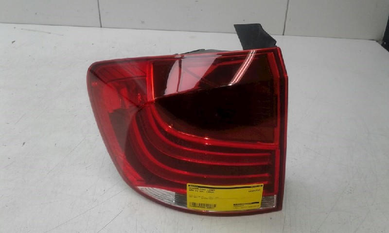 2009-2012 E84 FEU ARRIÈRE GAUCHE EXTÉRIEUR BMW X1
