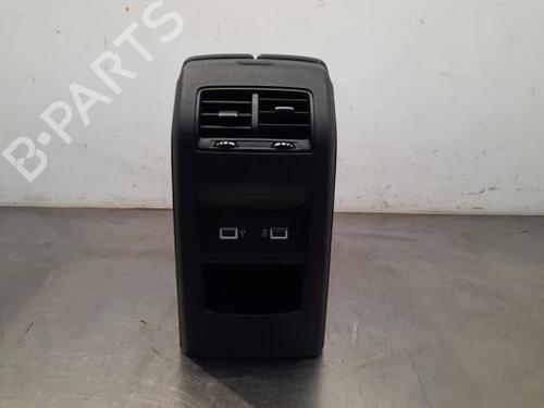 Used Armrest / Center console PEUGEOT 308 SW III (FC_, FJ_, FR_, F4_, FN_) PureTech 130 (FRHNSL, FRHNST) (131 hp) 23601118