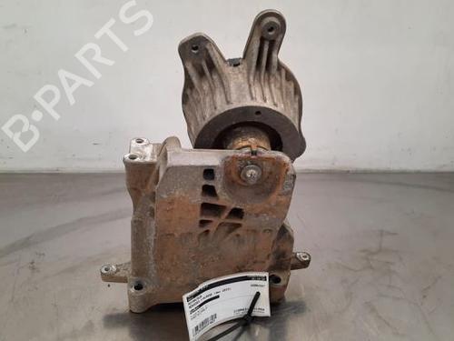 Used Engine mount MERCEDES-BENZ C-CLASS (W205) C 200 BlueTEC / d (205.037) (136 hp) 23621916