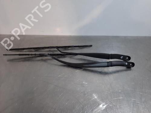 Used Front windshield wiper arm KIA SOUL I (AM) 1.6 CRDi 128 (126 hp) 23578738
