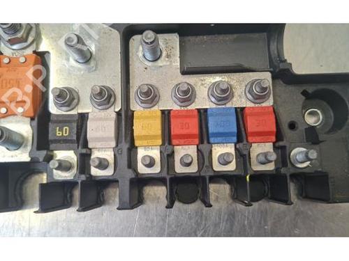 Fuse box IVECO DAILY VI Platform/Chassis 35S18, 42S18, 35C18, 38S18, 40C18, 50C18, 60C18, 65C18,... | BP38039497E1 - Image 4