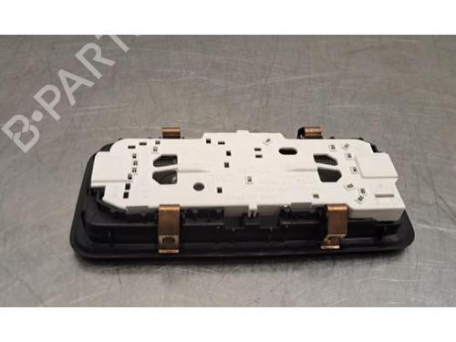 interior-roof-light-toyota-corolla-estate-_e21_-2019-34386082 main image