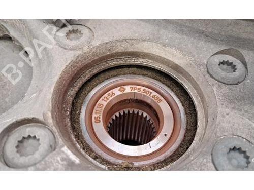 Right front steering knuckle PORSCHE CAYENNE (92A) 3.0 Diesel | BP23634779M26 