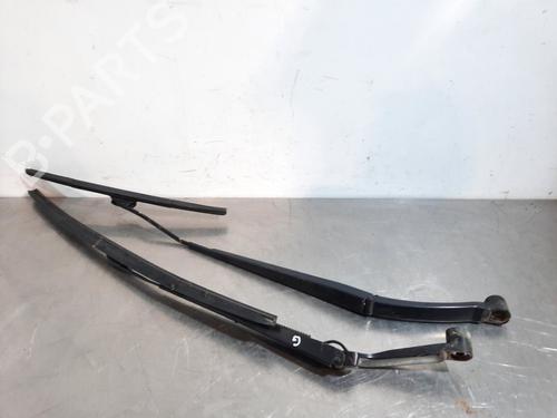 Used Front windshield wiper arm NISSAN QASHQAI II SUV (J11, J11_) 1.5 dCi (110 hp) 17112195