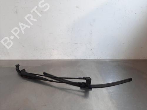 Used Front windshield wiper arm TOYOTA AYGO (_B4_) 1.0 VVTi (KGB40) (72 hp) 17113698