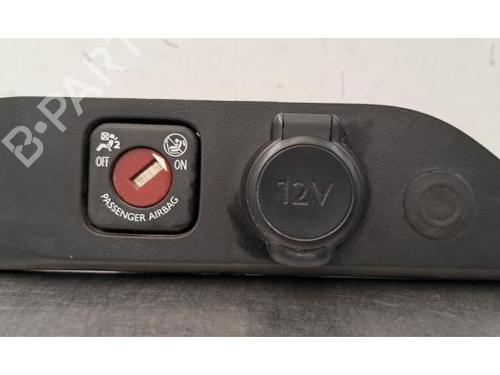 Used Switch PEUGEOT EXPERT Van (V_) 2.0 BlueHDi 120 (122 hp) 30766408