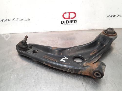 Used Right front suspension arm TOYOTA YARIS (_P13_) 1.5 Hybrid (NHP130_, NHP130) (101 hp) 10887990