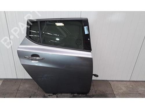 right-rear-door-nissan-leaf-ze1-2017-23639051 main image