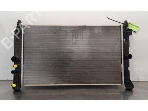 Used Water radiator TOYOTA YARIS (_P21_, _PA1_, _PH1_) 1.5 Hybrid (MXPH10, MXPH11) (116 hp) 30806801