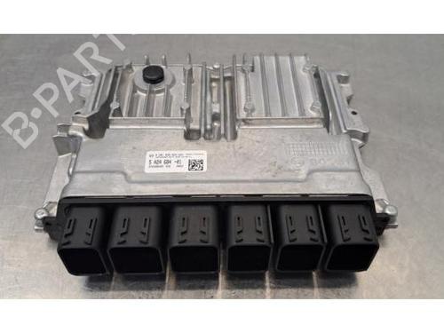 engine-control-unit-ecu-bmw-1-f40-2019-39642437 main image