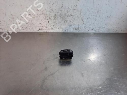 Commutateur TOYOTA COROLLA Saloon (_E21_) 1.8 VVTi Hybrid (ZWE211) (122 hp) 30739516