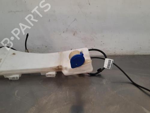 Used Windscreen washer tank PEUGEOT 5008 II (MC_, MJ_, MR_, M4_) 1.2 THP (MRHNYH, MRHNYW, MRHNSJ, MRHNSU, MRHNSM) (131 hp) 23619184