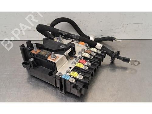 Used Fuse box Fuse box PEUGEOT 3008 II SUV (MC_, MR_, MJ_, M4_) Hybrid4 (M45GBU) (299 hp) 34431097 34431097