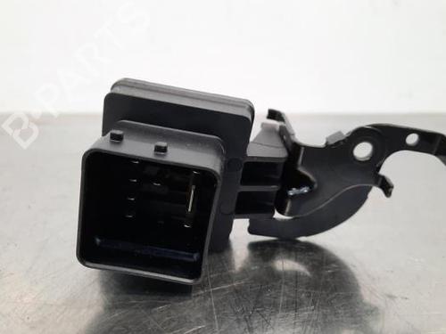 Used Electronic module RENAULT TRAFIC II Van (FL) 2.0 dCi 115 (FL01, FL0U) (114 hp) 23602195