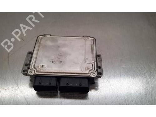Used Engine control unit (ECU) PEUGEOT RIFTER 1.5 BlueHDi 130 (130 hp) 25450458
