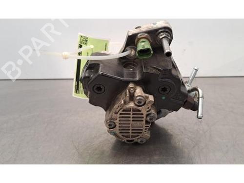 Used Vacuum pump TOYOTA YARIS (_P13_) 1.4 D (NLP130_, NLP130) (90 hp) 30365379