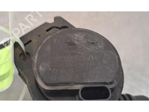 Auxiliary water pump PEUGEOT 208 II (UB_, UP_, UW_, UJ_) e-208 | BP29879392M111