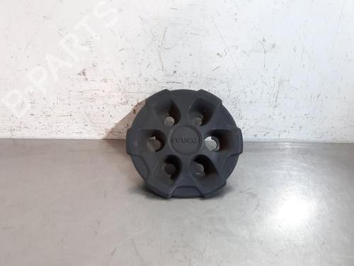 Used Hub cap IVECO DAILY VI Van NaturalPower 35S14, 35C14, 40C14, 50C14, 60C14, 65C14,... (136 hp) 27168378