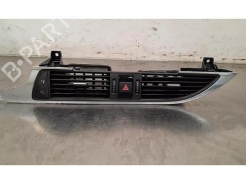 Used Air vent AUDI A6 C7 Avant (4G5, 4GD) 2.0 TDI (177 hp) 25040310
