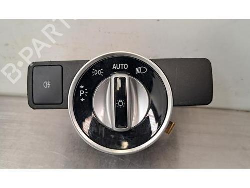 Used Headlight switch MERCEDES-BENZ CLA Coupe (C117) CLA 200 (117.343) (156 hp) 25929554