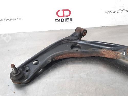 Used Left front suspension arm TOYOTA YARIS (_P13_) 1.0 (KSP130_, KSP130) (69 hp) 10875907