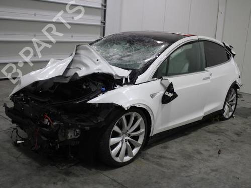 Pièces Détachées Usagées TESLA MODEL X (5YJX) 60D AWD (525 hp) 1145117