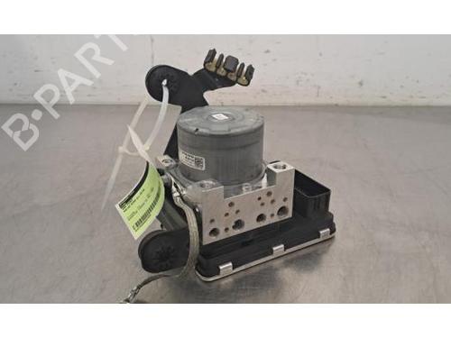 Abs pomp VOLVO XC60 II (246) T5 AWD (250 hp) 30046913