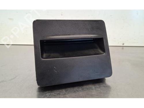 Used Cup/Object holder Cup/Object holder SKODA OCTAVIA III Combi (5E5, 5E6) 2.0 TSI RS (245 hp) 33631741 33631741