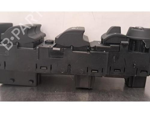 Switch PEUGEOT 3008 II SUV (MC_, MR_, MJ_, M4_) 1.5 BlueHDi 130 | BP29214841I30 