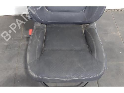 Left front seat RENAULT TRAFIC III Van (FG_) 1.6 dCi 120 (FGMB, FGMC) | BP21674856C15 