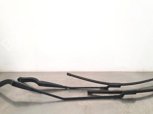 Used Front windshield wiper arm OPEL VIVARO B Van (X82) 1.6 CDTI (05) (120 hp) 17113694
