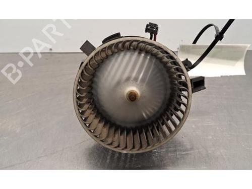 Varmeblæser AUDI Q5 (8RB) 2.0 TDI (150 hp) 31054467