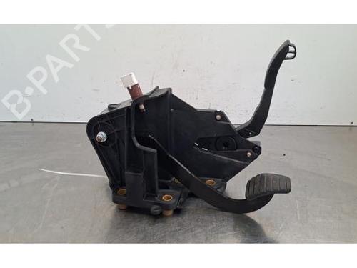 Pedal RENAULT MASTER III Van (FV) 2.3 dCi 145 RWD (FV0E, FV0F, FV0T, FV10, FV12, FV11) | BP36772687I4 - Image 4