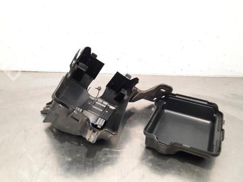 Used Fuse box PEUGEOT 208 I (CA_, CC_) 1.6 HDi (114 hp) 23585792