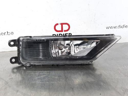 right-front-fog-light-vw-tiguan-ad1-ax1-20-tdi-5na941700b-2016-10881384 main image