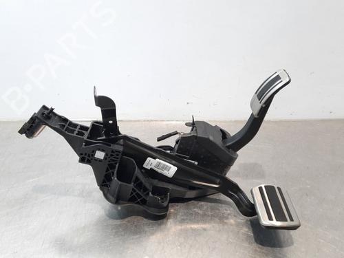 Used Pedal CITROËN C5 AIRCROSS (A_) 1.6 PureTech 180 (A45GFR) (181 hp) 15913007