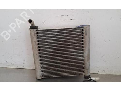 Used Water radiator Water radiator LAND ROVER RANGE ROVER VELAR (L560) 3.0 D300 MHEV 4x4 (300 hp) 33750936 33750936