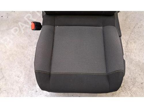 Left front seat CITROËN C3 III (SX) 1.2 PureTech 82 | BP35970057C15 - Image 3