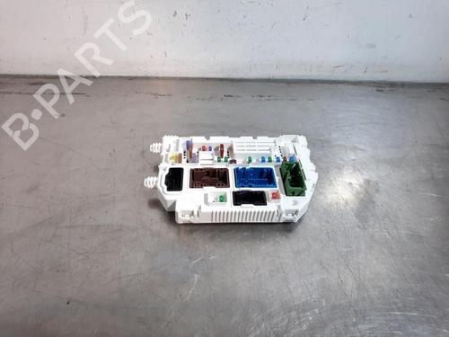 Used Fuse box Fuse box PEUGEOT 408 II (FP_, F3_, FM_) e-210 (FMZKZZ) (213 hp) 33727086 33727086