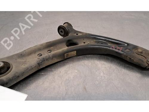 Used Right front suspension arm VW GOLF VII (5G1, BQ1, BE1, BE2) 1.6 TDI (115 hp) 23639568