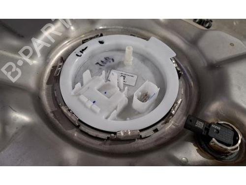 Used Fuel pump BMW X5 (G05, F95) xDrive 45 e Plug-in-Hybrid (394 hp) 23638061