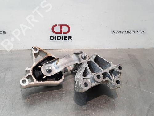 Used Gearbox mount MERCEDES-BENZ A-CLASS (W176) A 200 CDI / d (176.008) (136 hp) 10892667