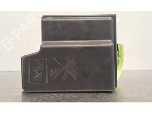 Used Fuse box RENAULT ARKANA I (LCM_, LDN_) 1.3 TCe 140 (LDN0) (140 hp) 25856521