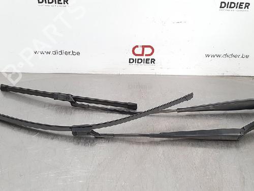 Used Front windshield wiper arm VW GOLF VII (5G1, BQ1, BE1, BE2) 1.6 TDI (115 hp) 15016210