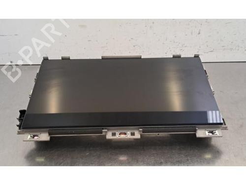 display-monitor-audi-q4-e-tron-suv-f4b-2020-37148389 main image