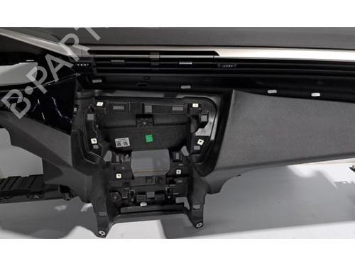 Dashboard PEUGEOT 308 III (FB_, FH_, FP_, F3_, FM_) Hybrid 136 (FPHPYC) | BP31273058C46 